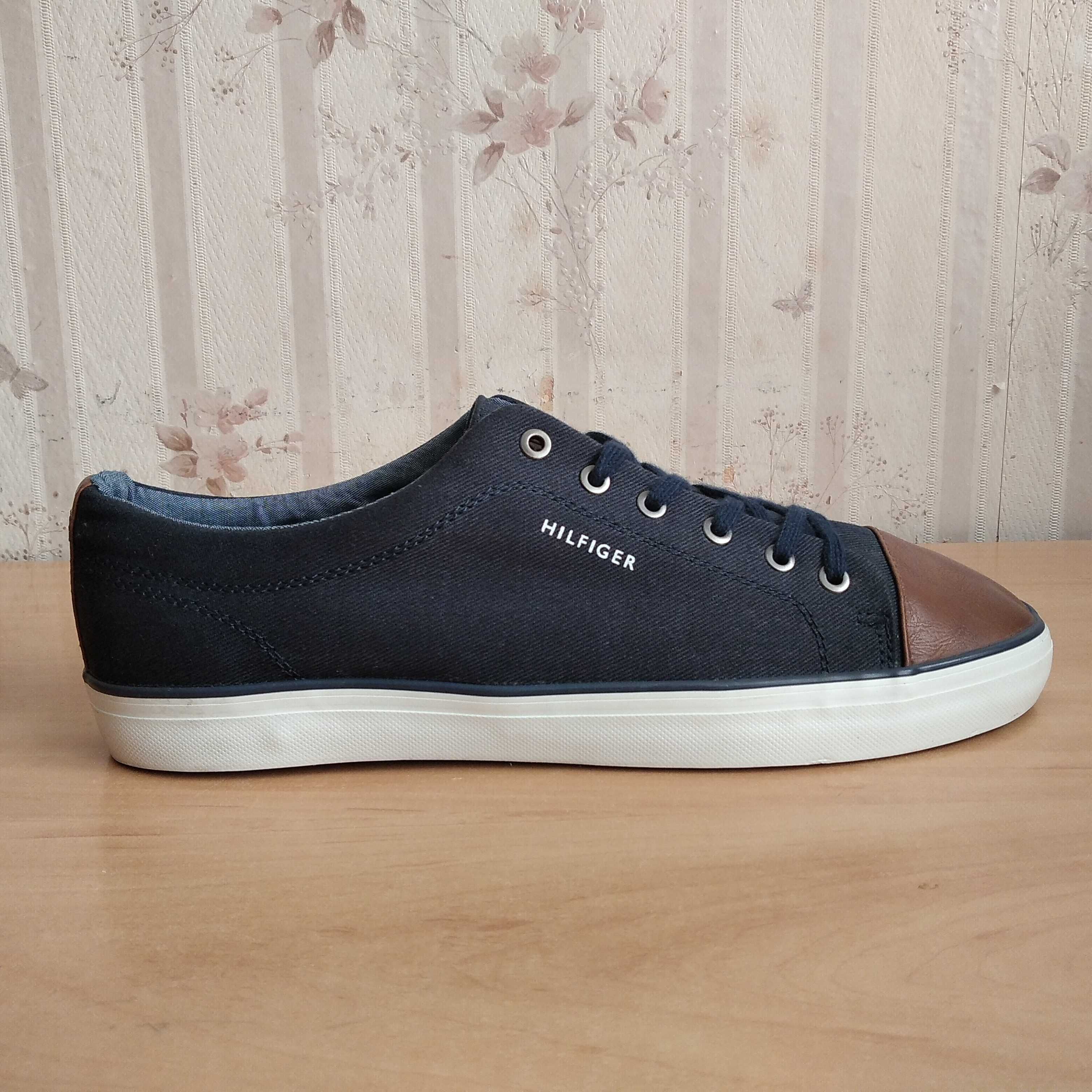 Buty sportowe sneakersy TOMMY HILFIGER roz.eu-45.5