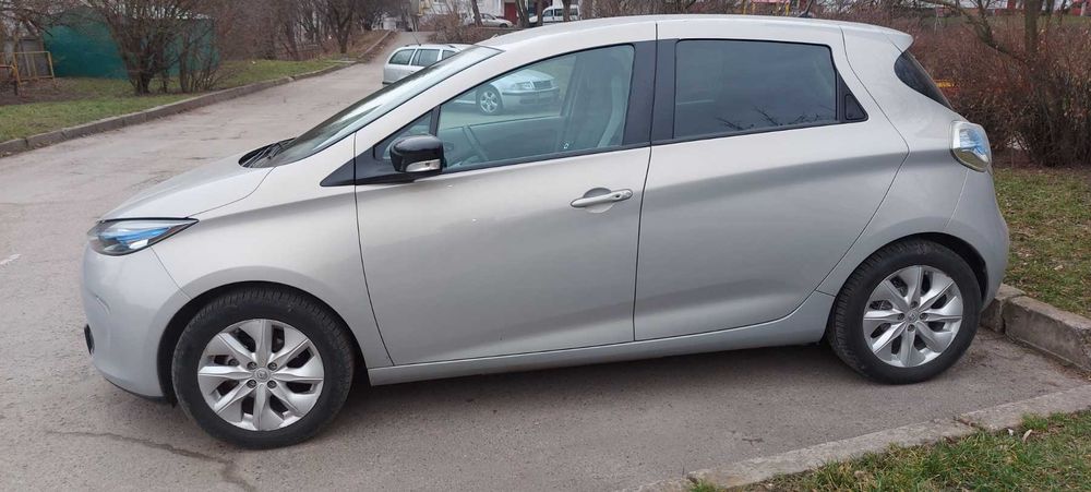 Рено Zoe 2016 року