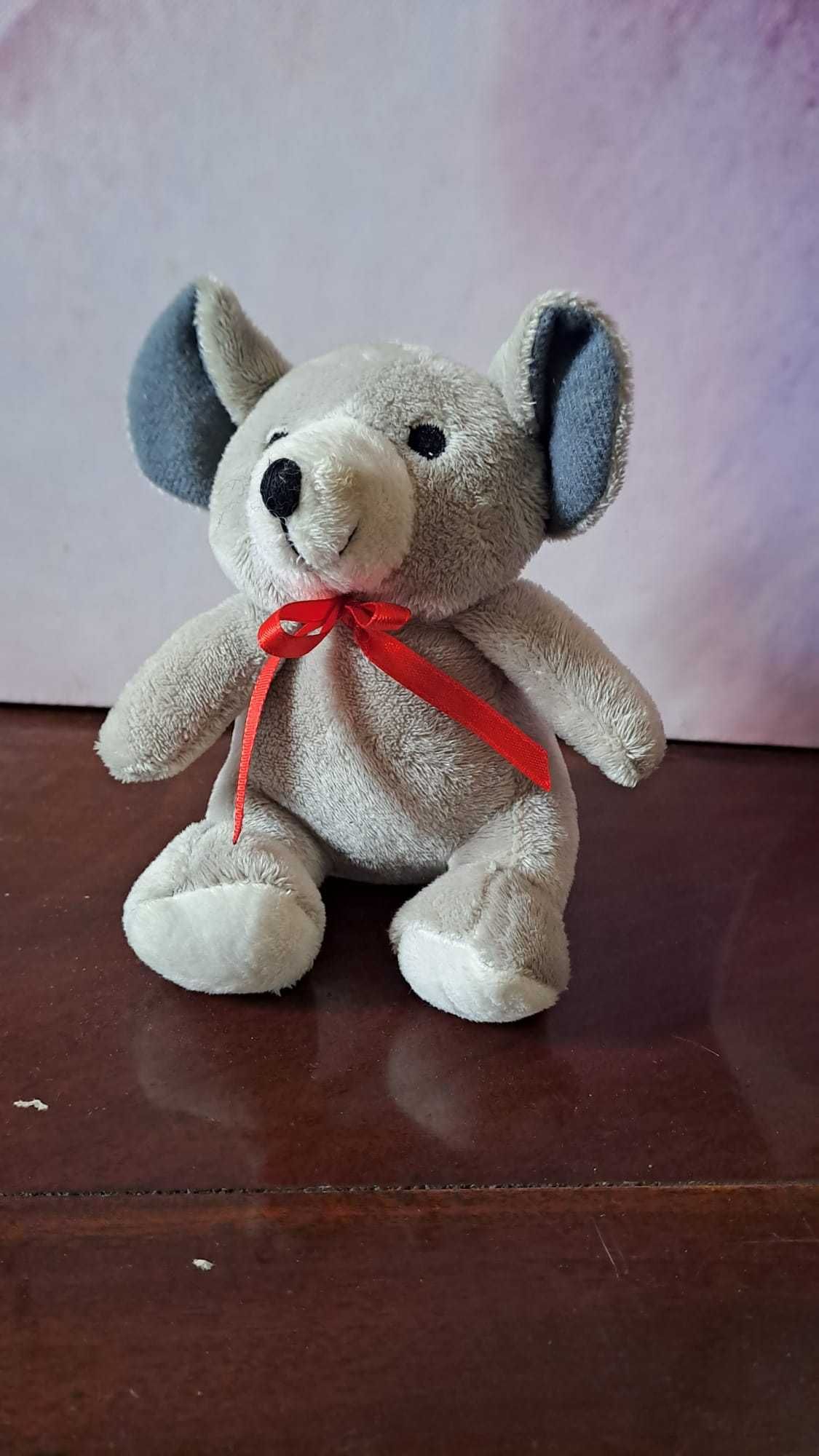 Peluche fofinho ratinho