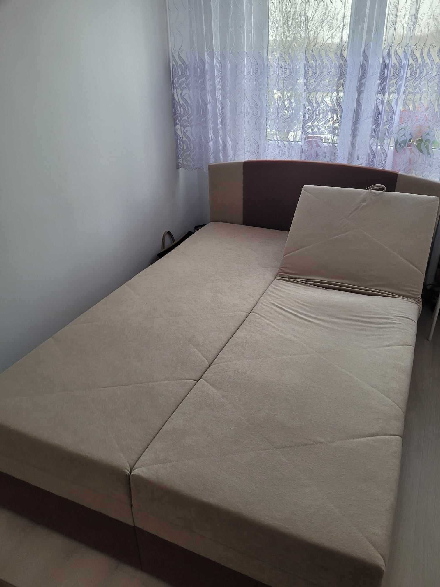 Łóżko do sypialni 140*200 tapicerowane