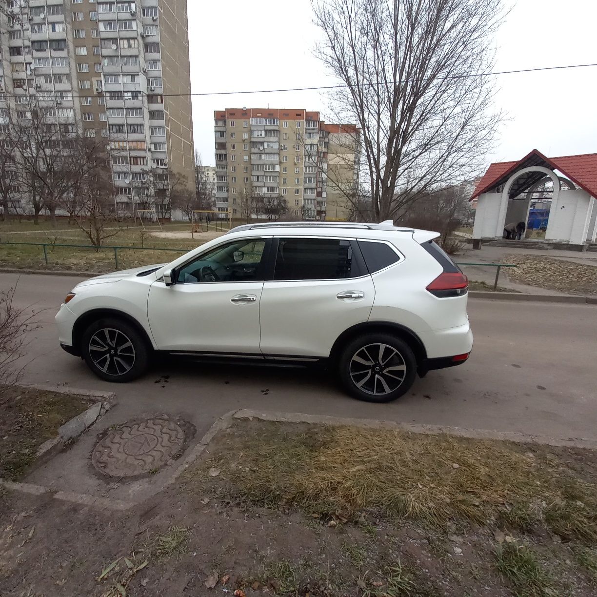 Продам Nissan Rogue