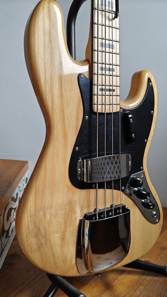 Gitara basowa Fender Jazz Bass. Kopia.