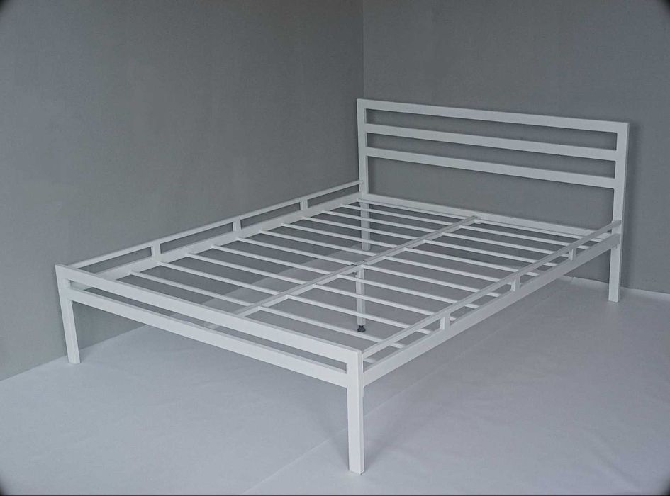 Металеве ліжко від виробника білий колір. Кровать белая лофт усиленная