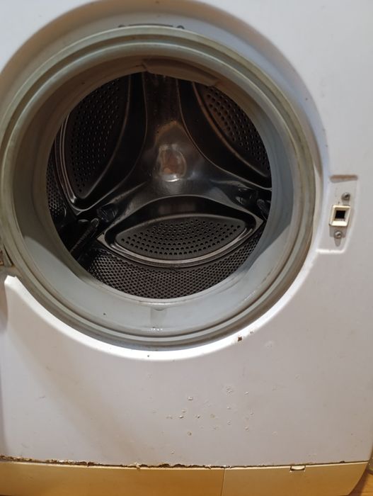 Стіральна пральна машина Bosch Wfl 2061 на запчастини