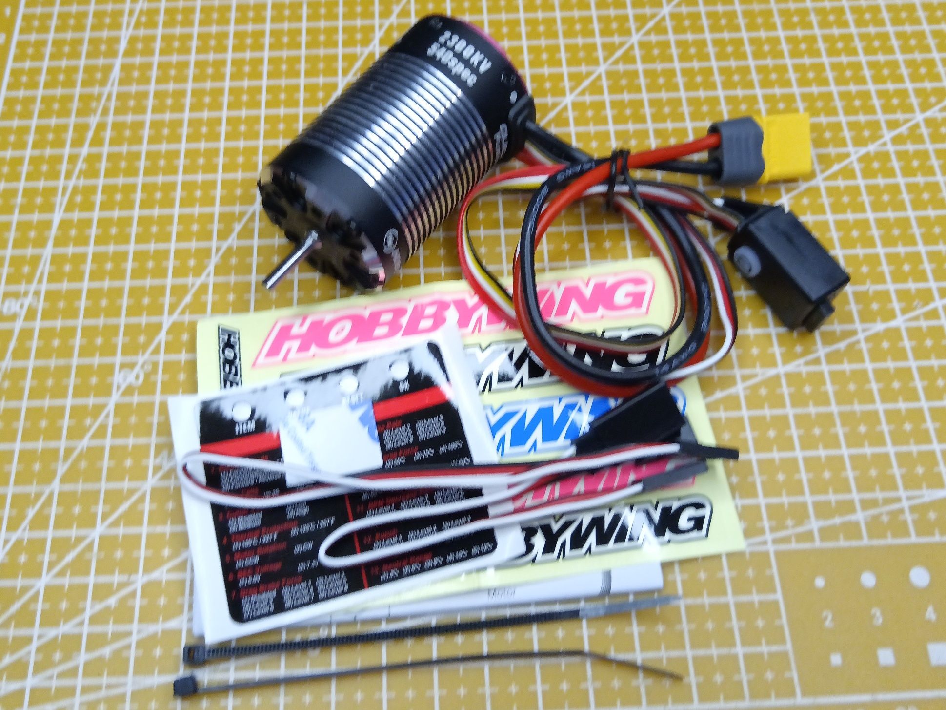 Fusion pro Hobbywing quicrun 2300kV+karta programowania do modelu rc