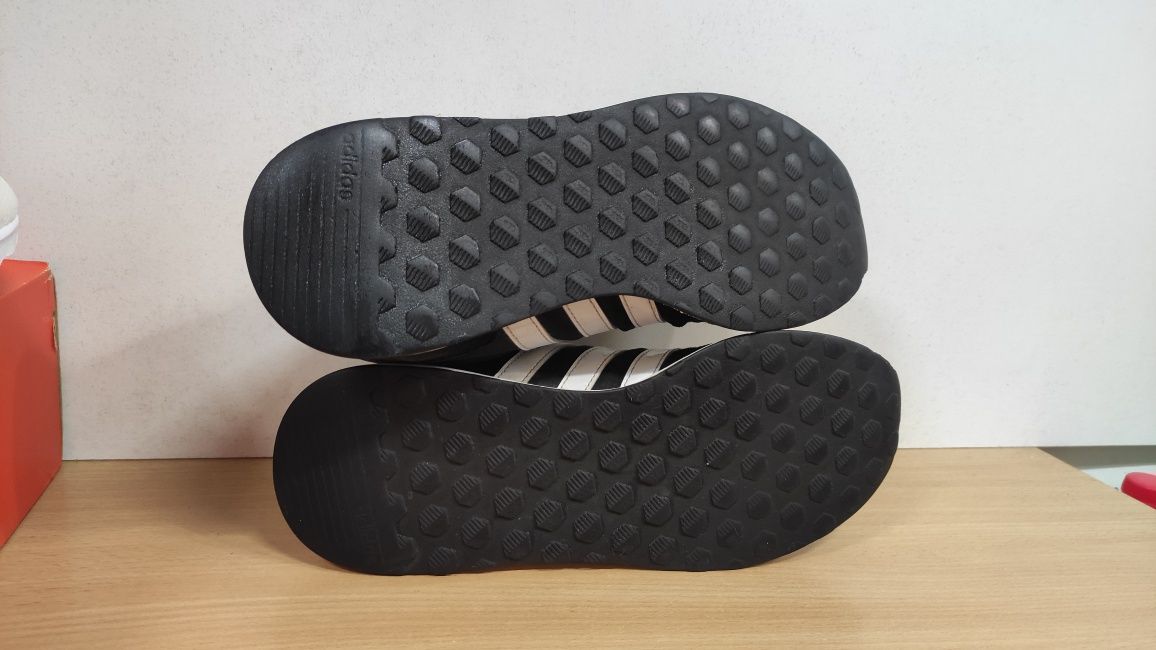 Adidas 43 p/27,5 см кроссовки оригинал