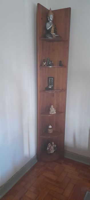 Estante de canto