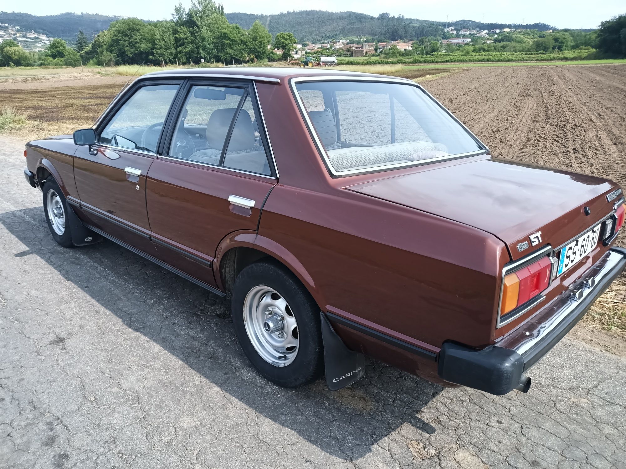 Toyota Carina primeira edição