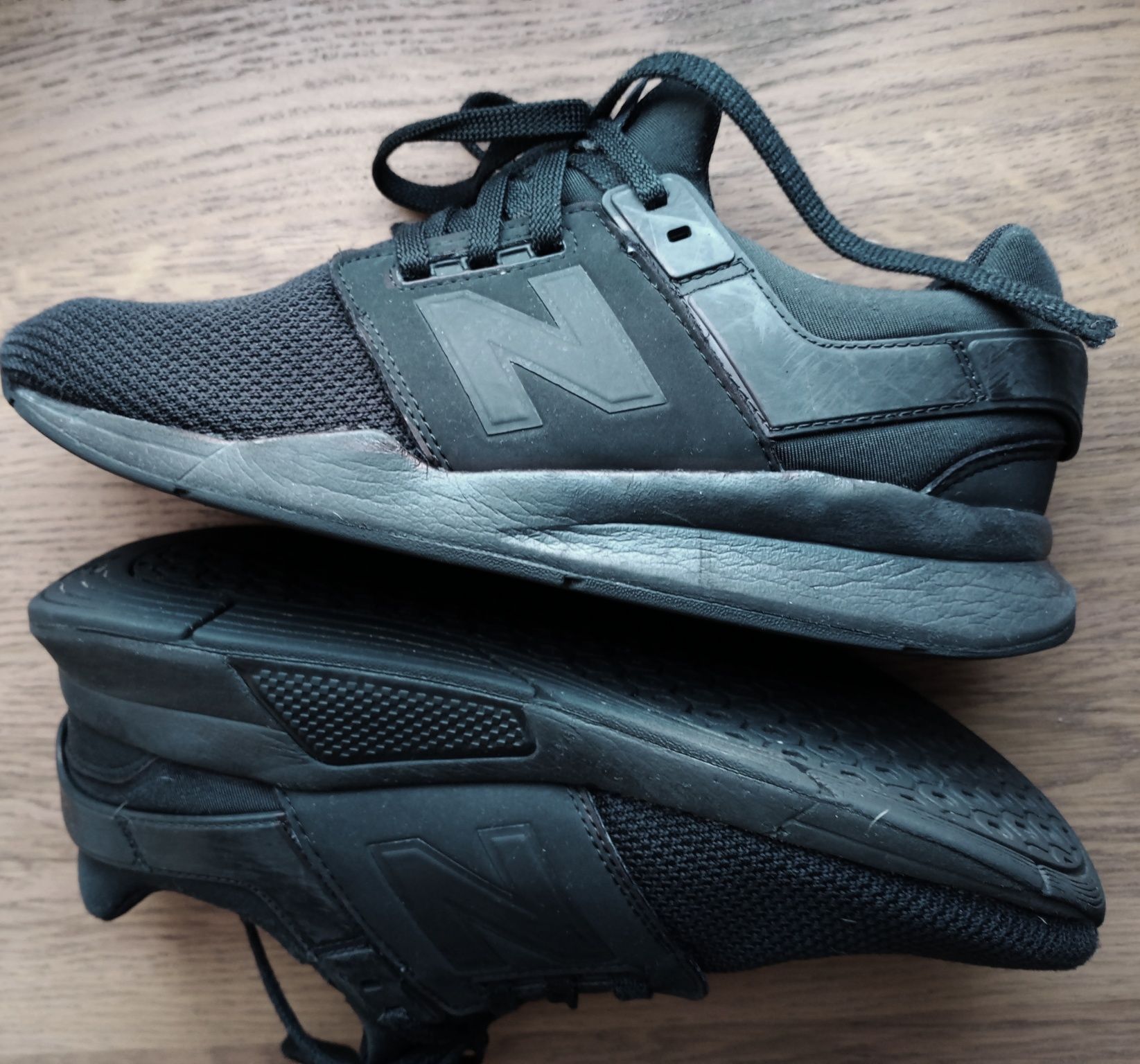 Adidasy czarne New Balance 247 MEN