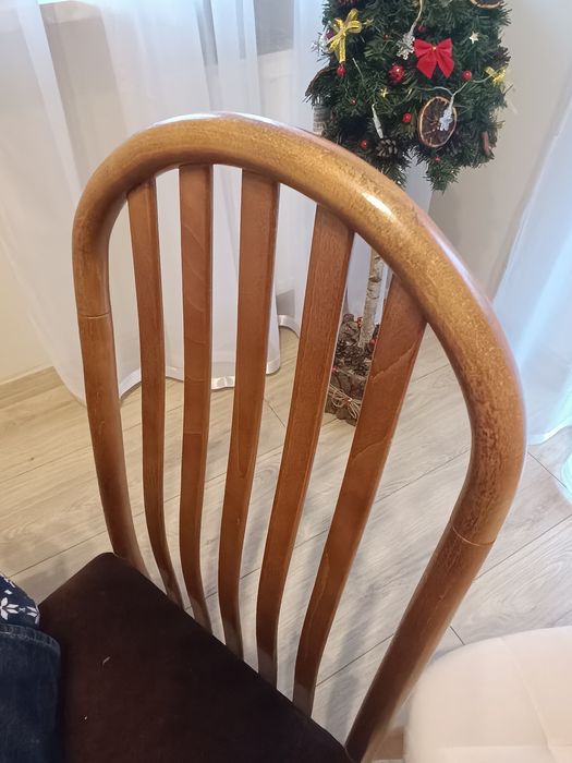 Komplet 6 krzeseł  FAMEG