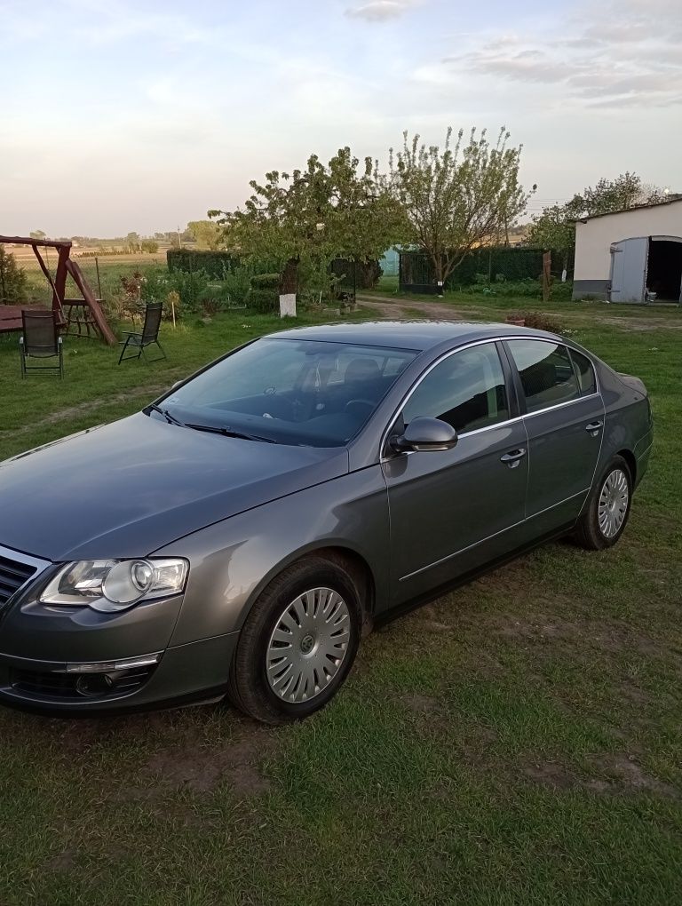 VW Passat B6 2.0 TDI mały przebieg, jeden właściciel od nowości !