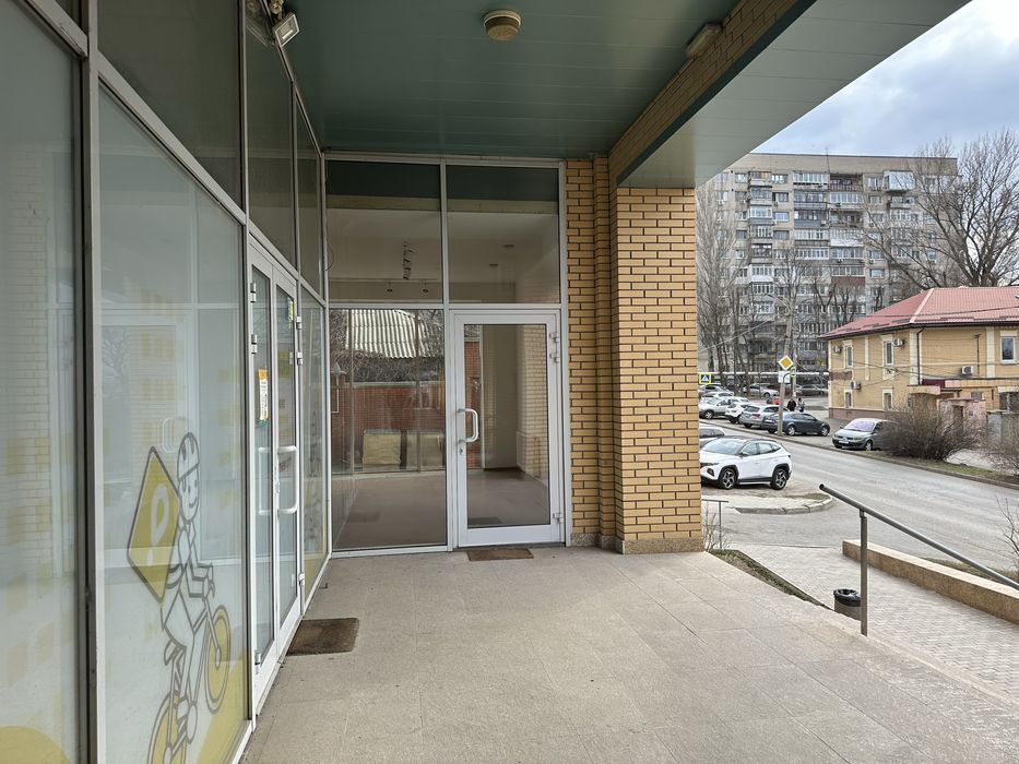 Оренда, нагірний район, торгово-офісне приміщення, перший поверх.