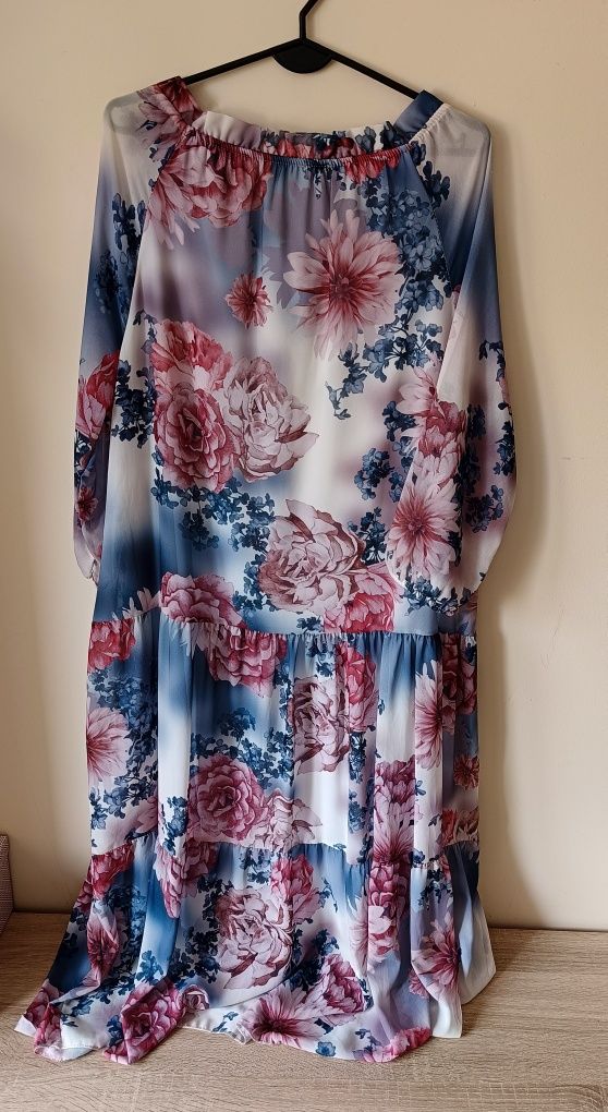 Sukienka, w kwiatki, kwiaty, plus size, oversize, uni, midi, maxi