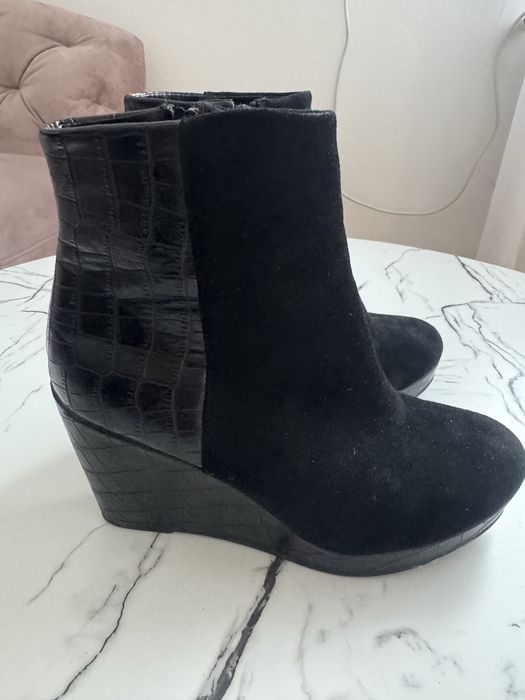 Damskie buty na koturnie 38