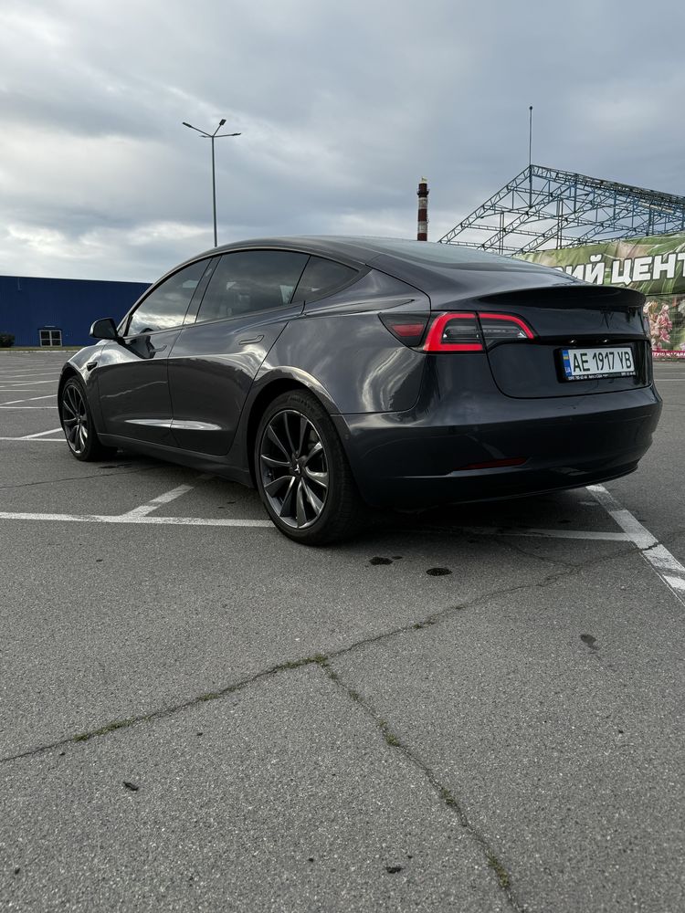 Tesla Model 3 Long Range