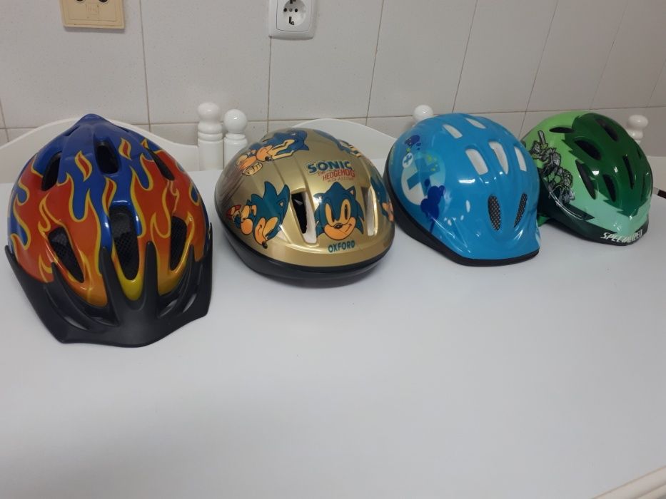 Capacetes de criança 4 unidades