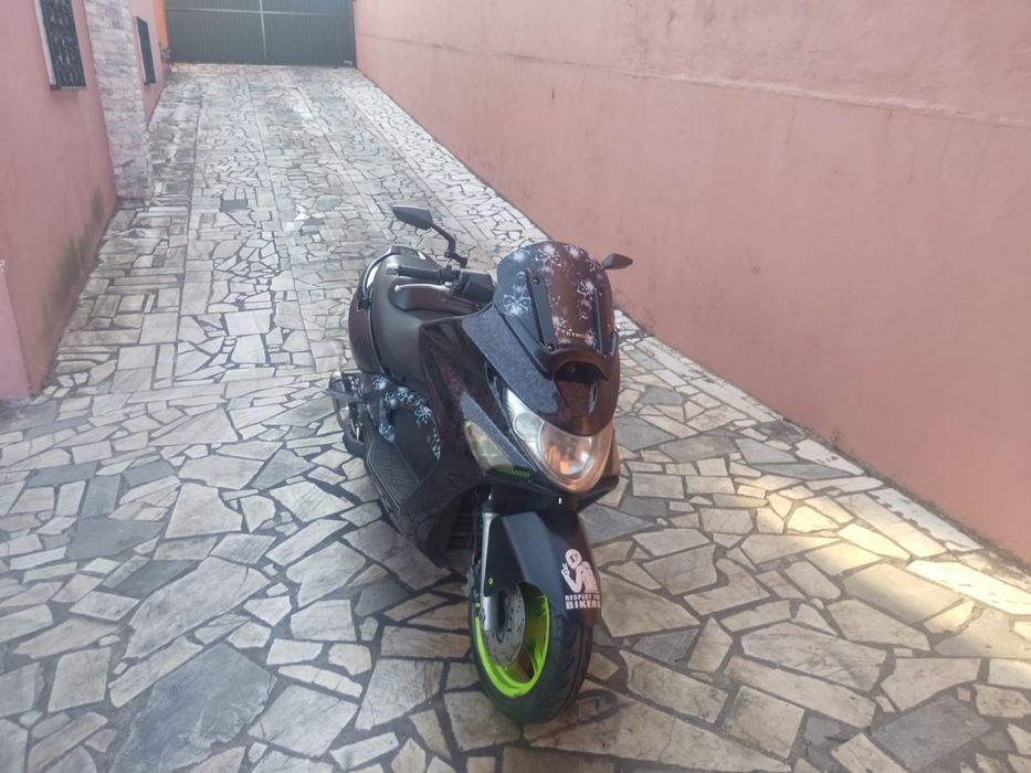 Moto 500cc kymco