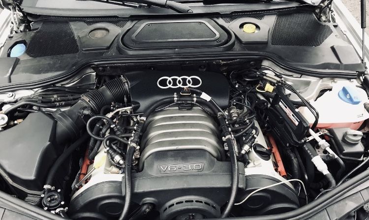 Audi A8 d3 long 3.0 газ/бензин