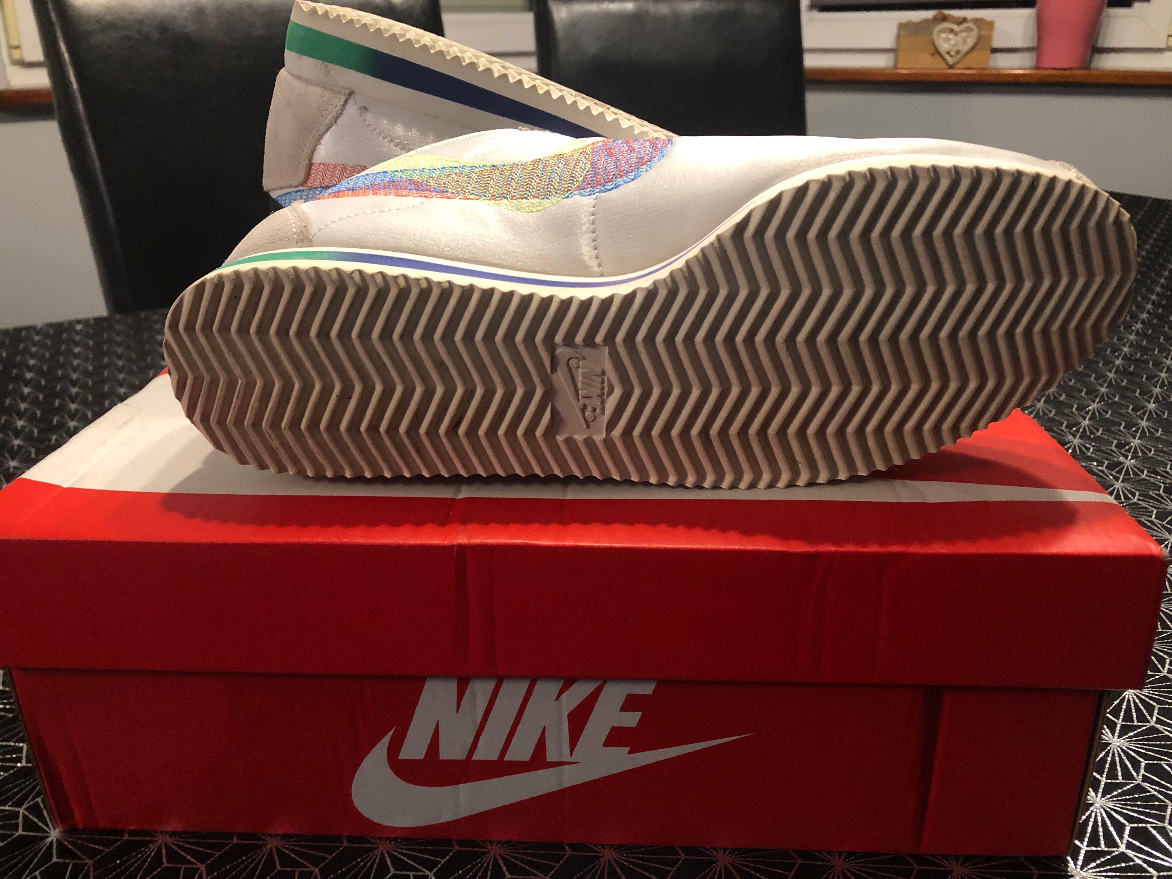 Nike Cortez 44 BE TRUE