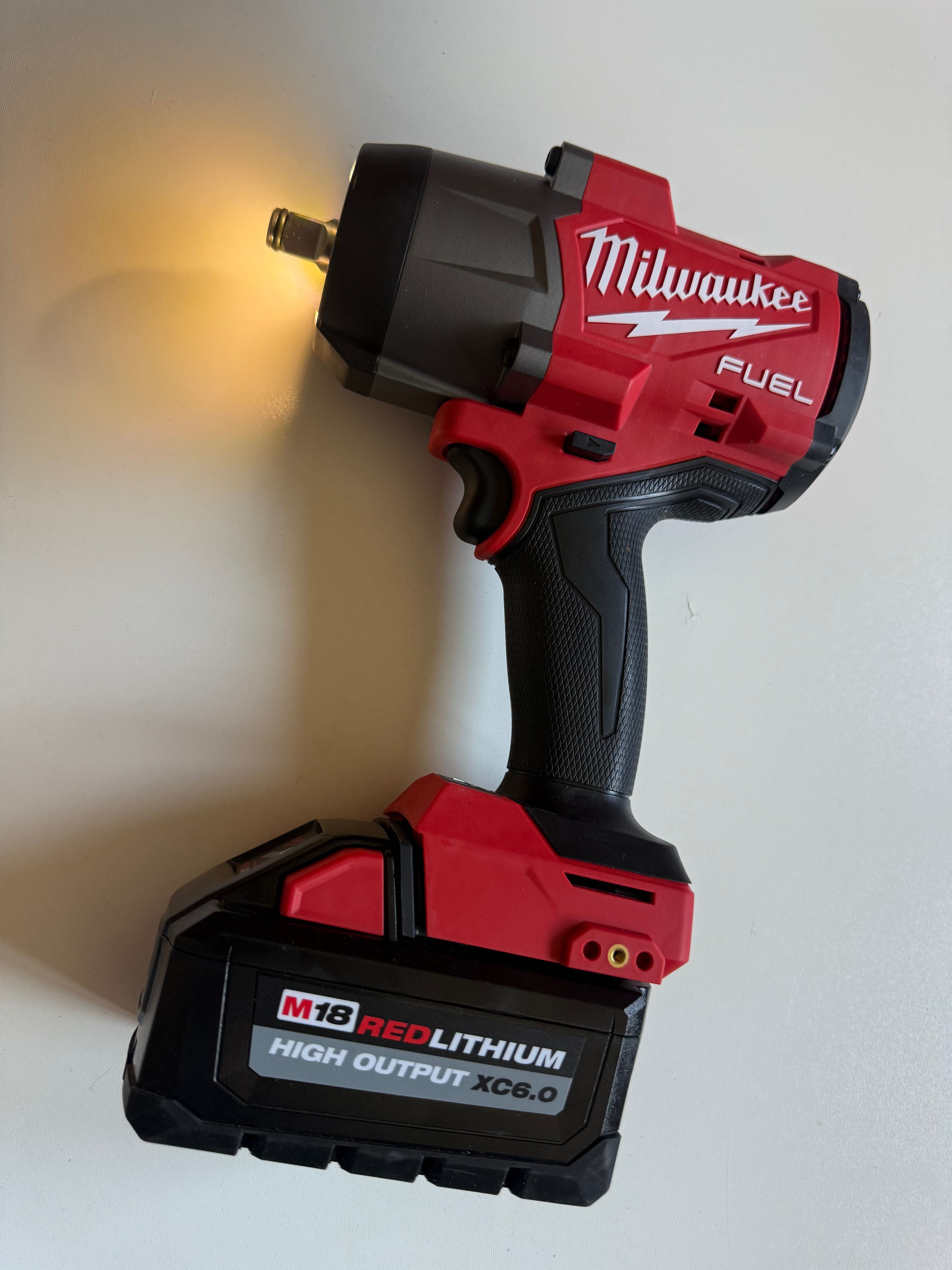 Milwaukee klucz udarowy M18 FHIW2F12 bateria 6.0Ah