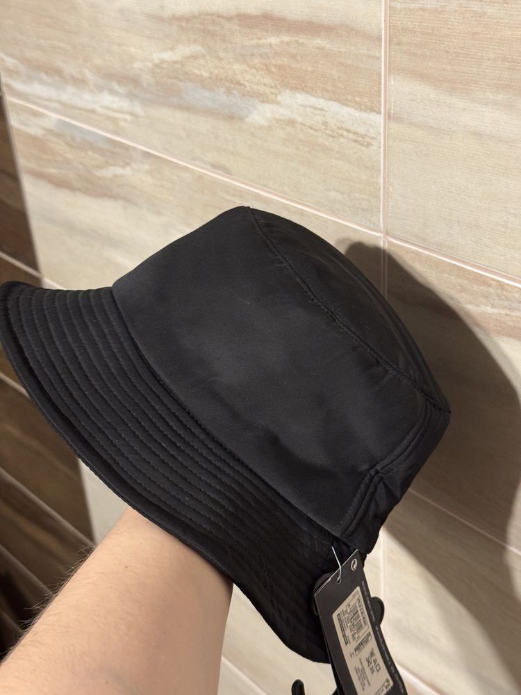 Кепка чорна M/L Mark&Spencer