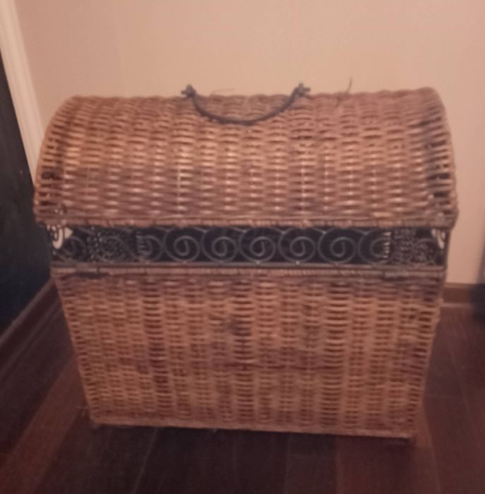 Skrzynia wiklinowa duża