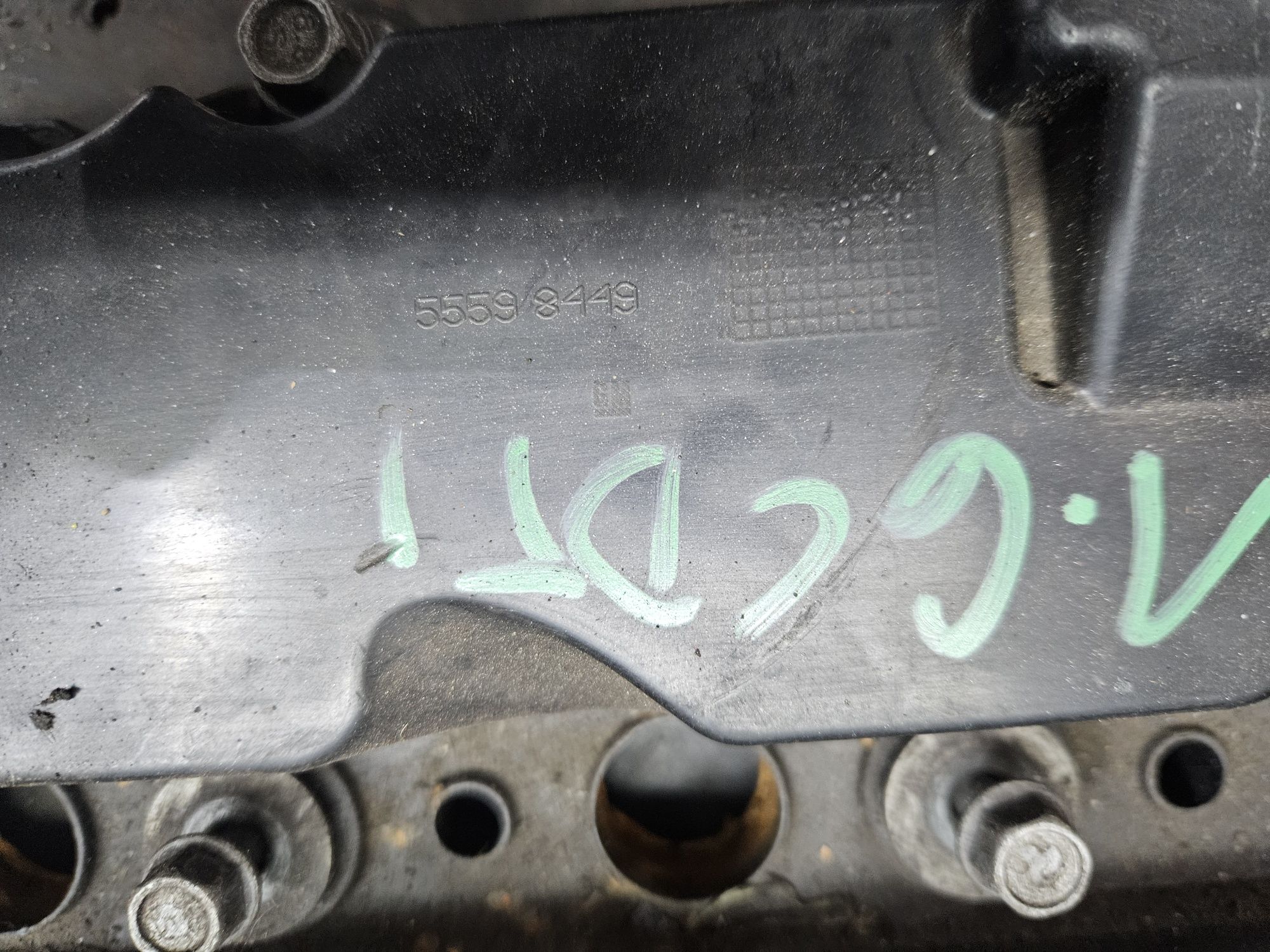 Pokrywa zaworow opel 1.6 cdti