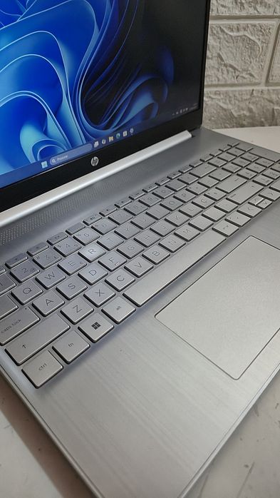 HP 15S 11ª Ger/ 8GB RAM/ SSD muito bom