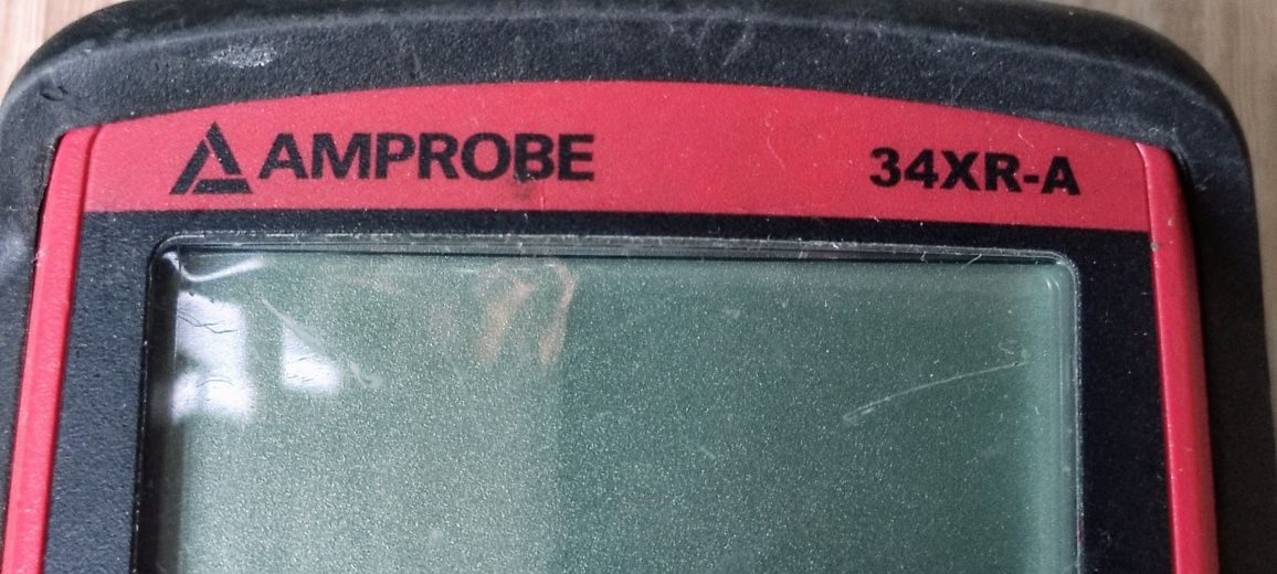 Amprobe 34XR-A TRMS Digital Multímetro com medição de temperatura