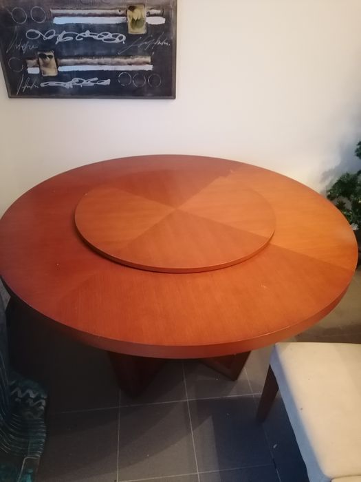 Mesa de refeições redonda com base giratória