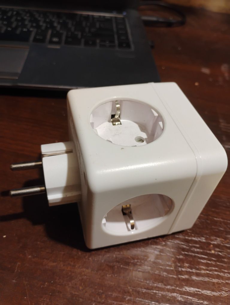 Rozdzielacz filtrujący sieciowy TT-PS08, 7w1, 3x230V, 3xUSB-A, USB-C,