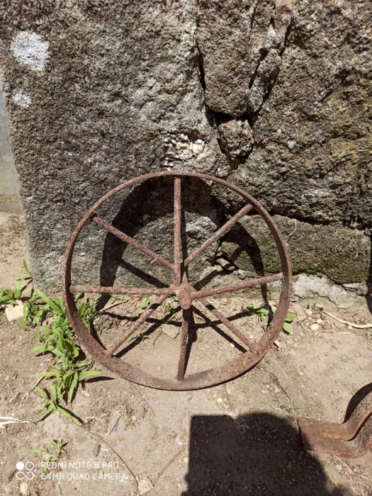 Roda de ferro Antigo