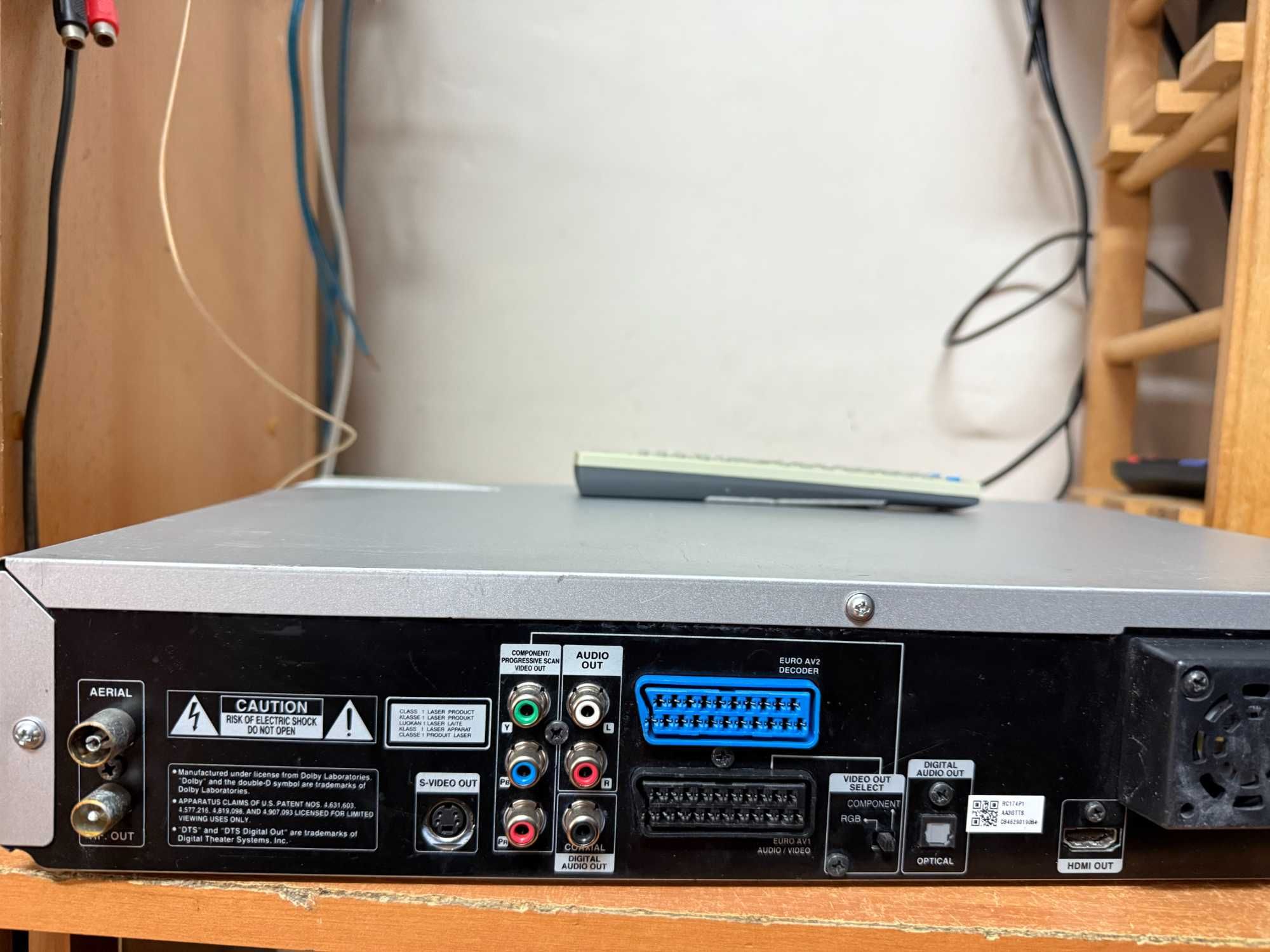 Magnetowid/Nagrywarka VHS Targa-DRV-5200X (LG) HI-FI stereo pilot HDMI
