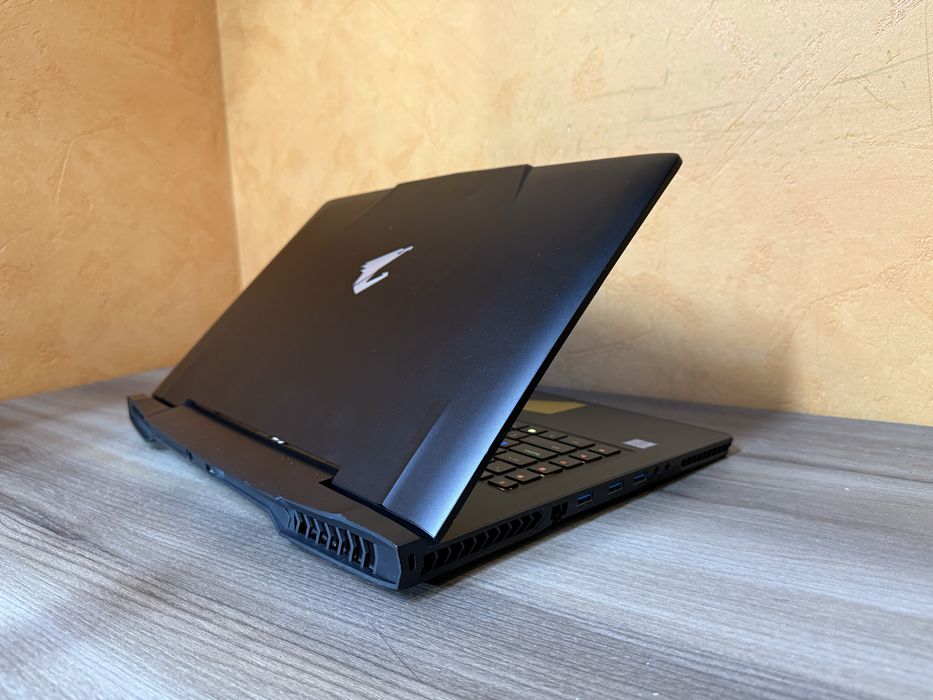 Рідкісний ігровий AORUS X7(Core i7/GTX1080 8GB/2K 120hz/16/256+1Tb)