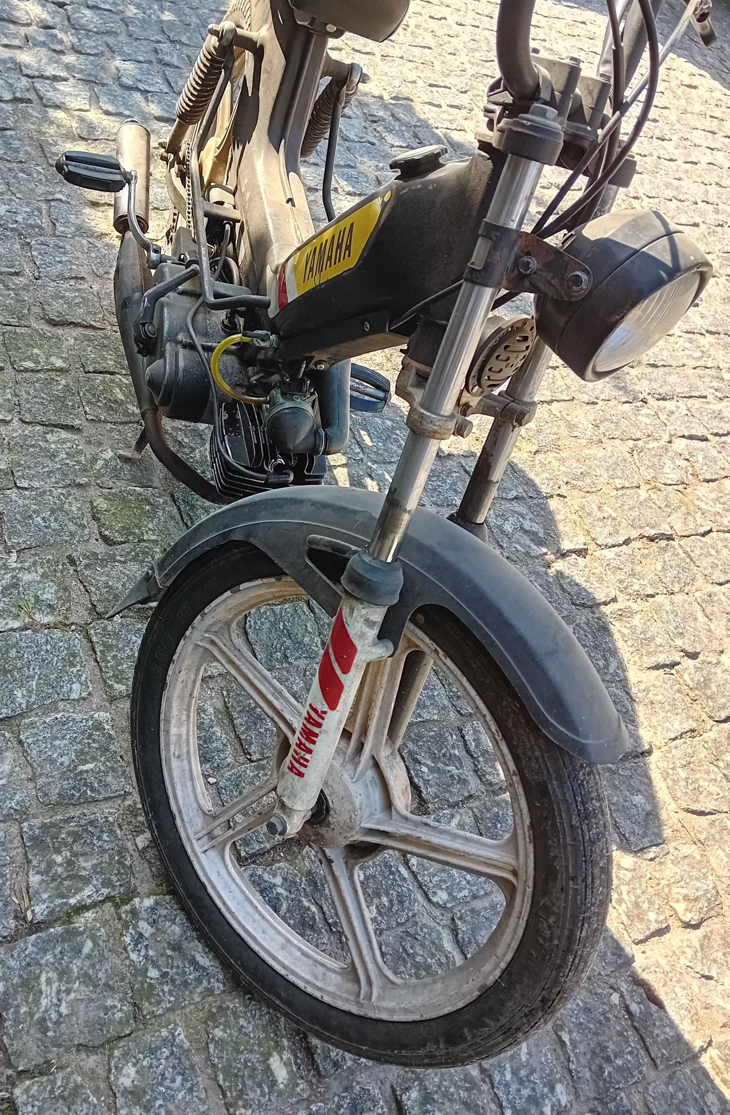 mobilete Yamaha sem documentos,
