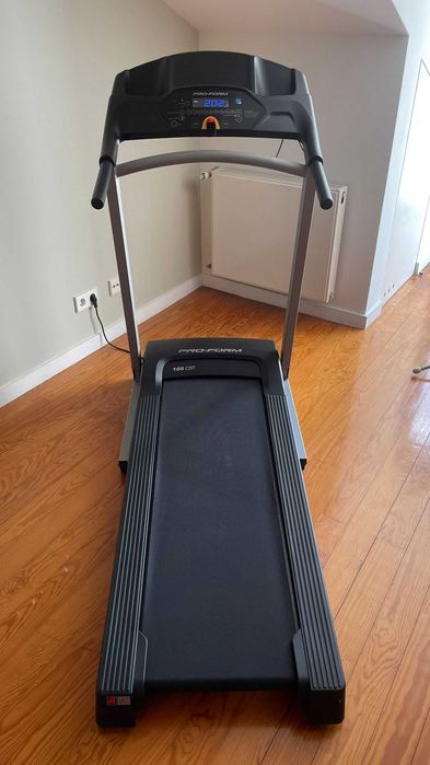 Passadeira de corrida PRO-FORM 105 CST