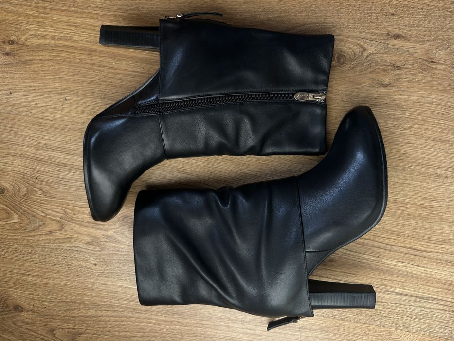 Трендові ботильони труби чоботи сапожки 38 39 розмір