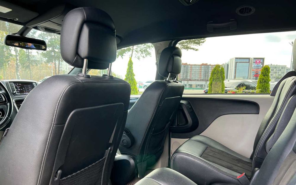 Dodge Grand Caravan 2020