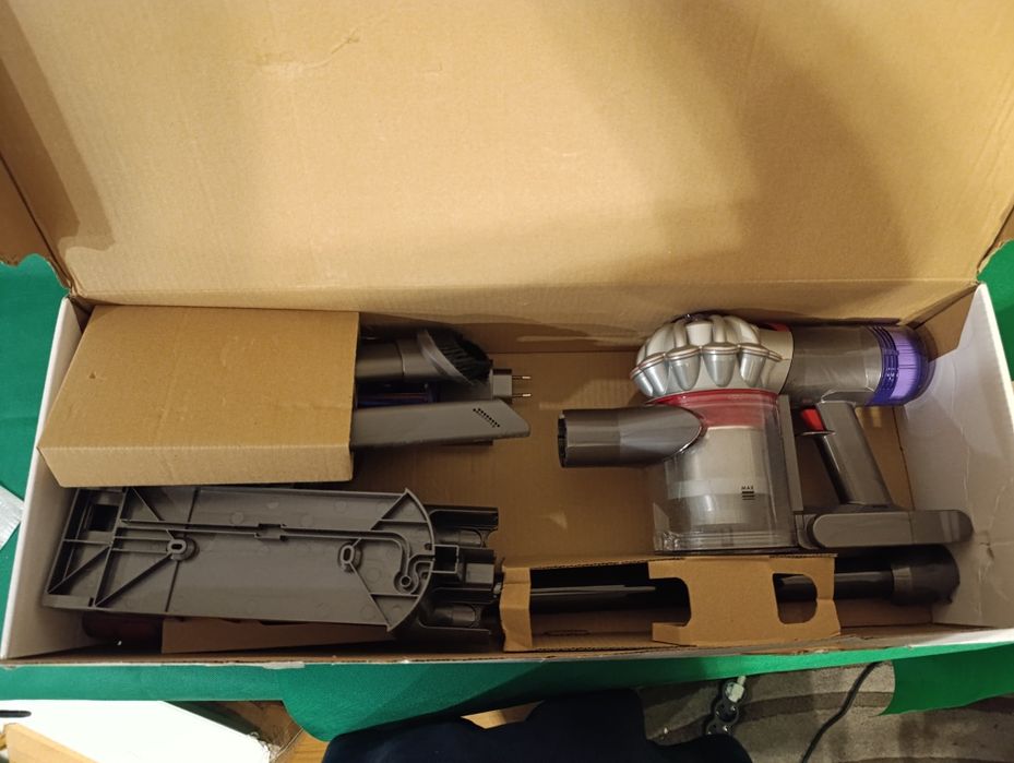 Aspirador Dyson V8 (3 anos garantia)