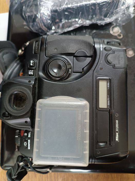 NIKON D1X Body (зеркальная камера)