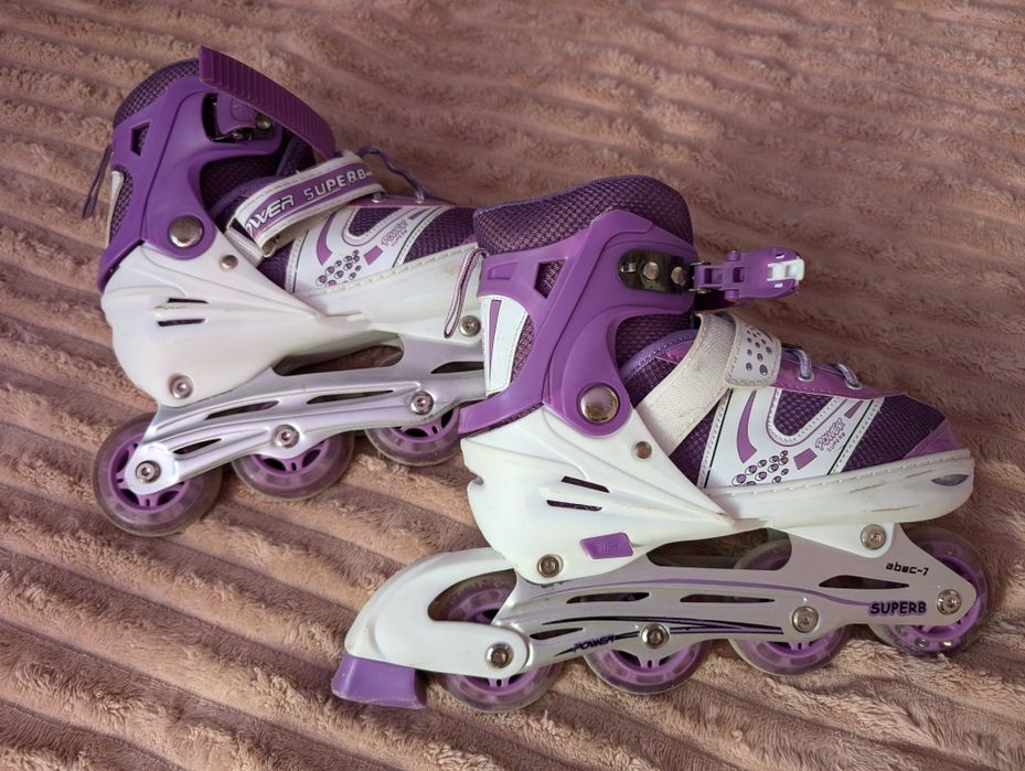 Продам роліки дитячі з захистом і шоломом б/у