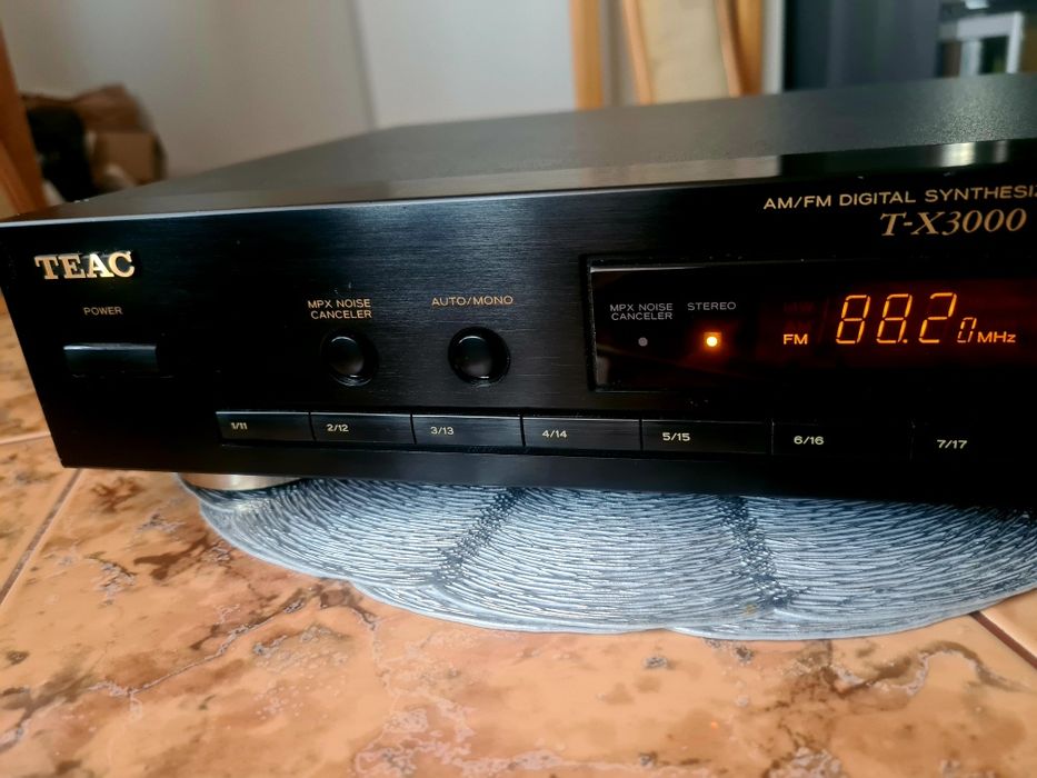 Tuner Teac T-X3000 ładny stan