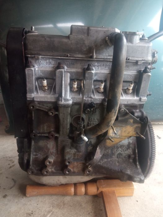 На продажу 2 МОТОРИ 1.5

один із них обслужений, 
можна під інжектор,