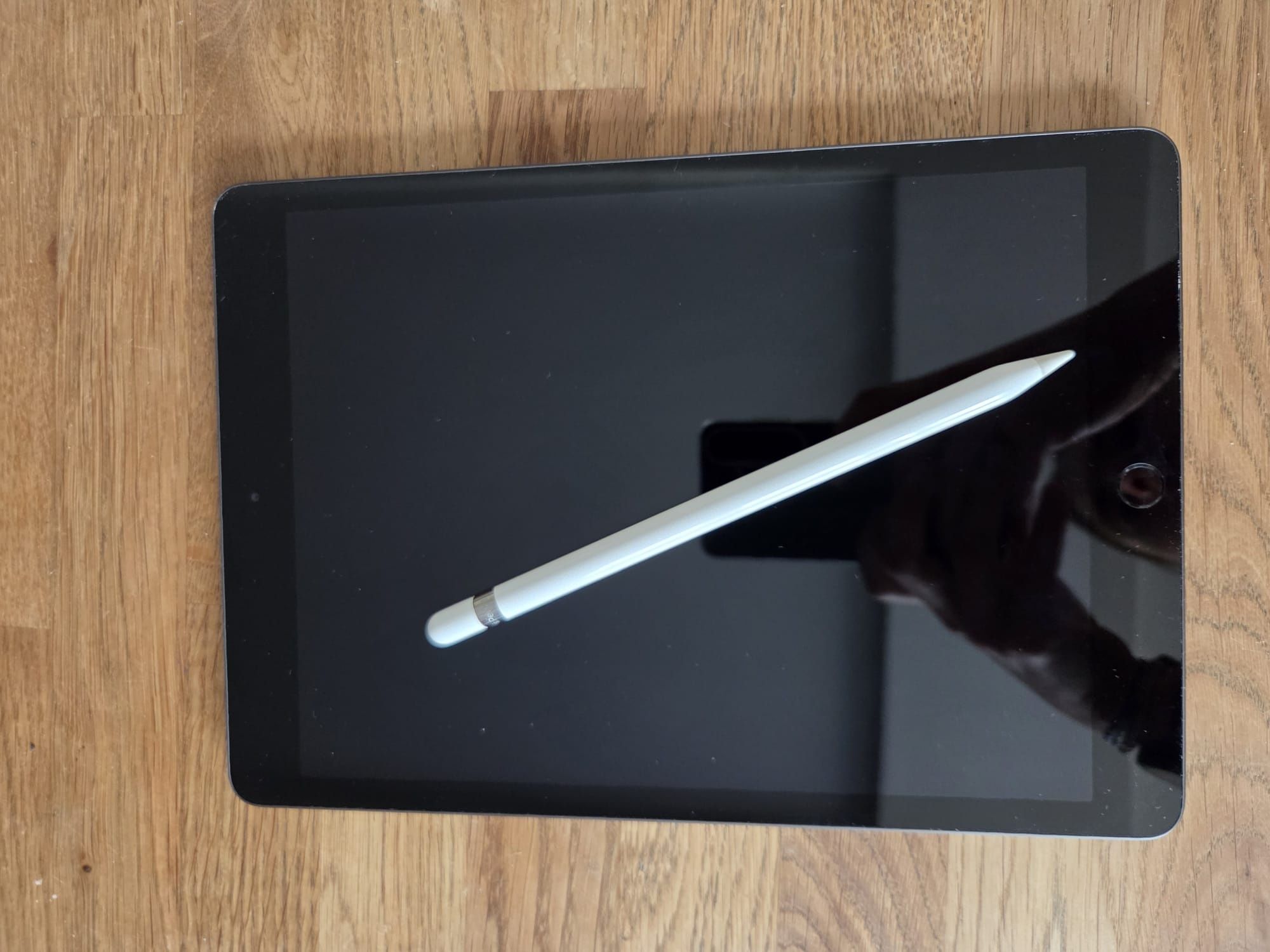 iPad 8. generacji + rysik + oryginalne opakowanie – Stan idealny!