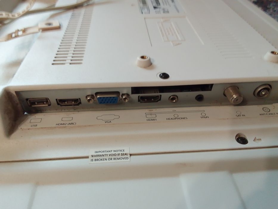 LCD телевизор 32" на запчасти.