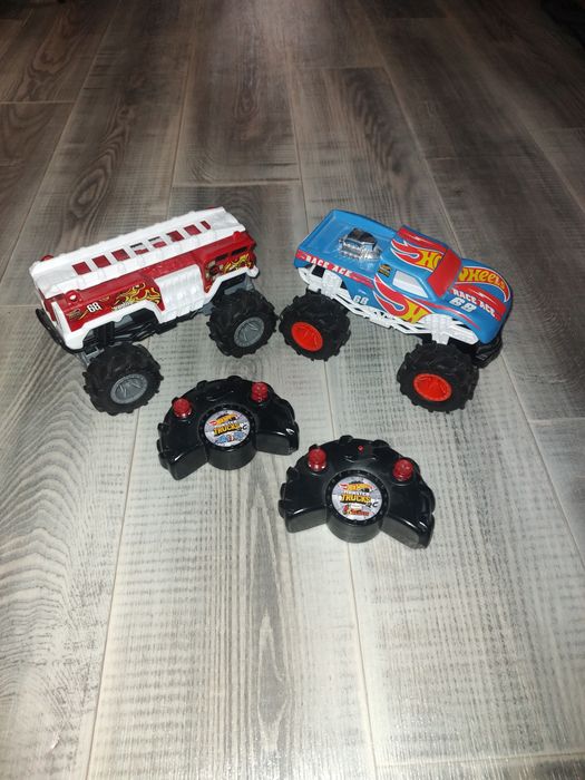 Ігровий набір Hot Wheels Monster Trucks 2-Pack RC