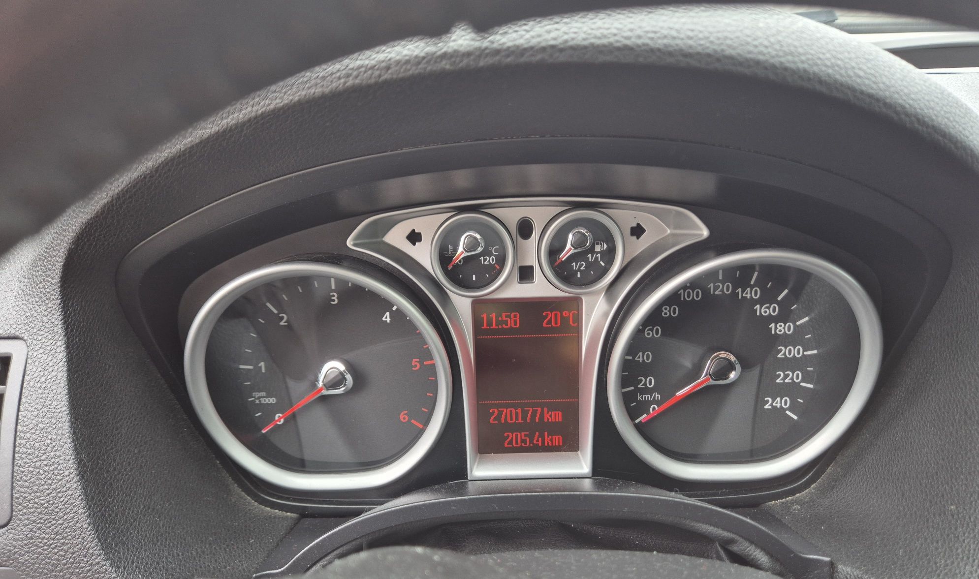 Ford Kuga 2.0 TDCi 140 KM Titanium