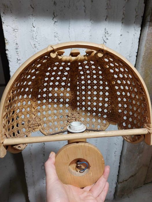 Lampa kinkiet ratanowy