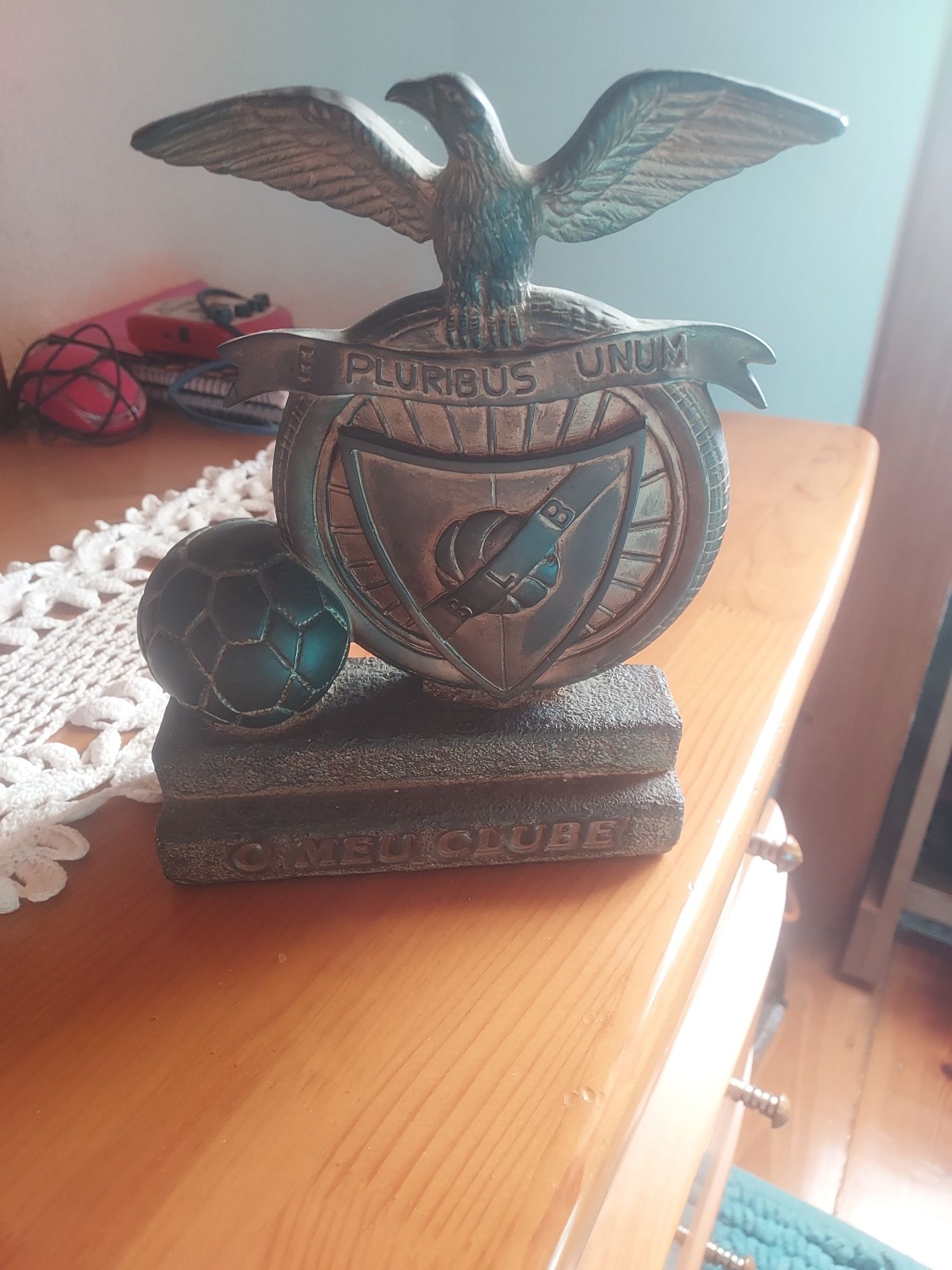 Vendo statua do Benfica