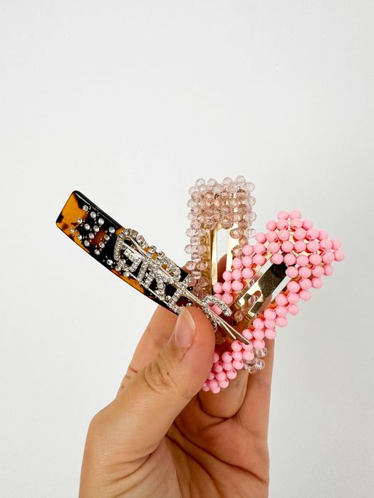 Spinki do włosów ozdoby perełki zestaw 4 szt girls wsówka klips